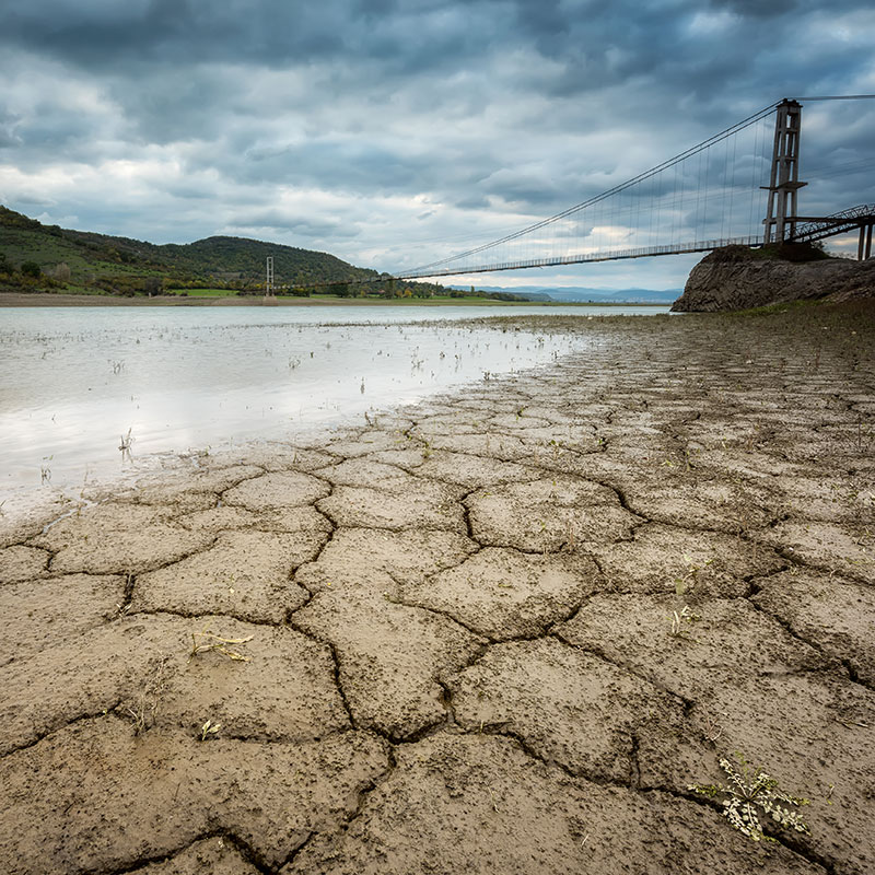 Shrinking lake